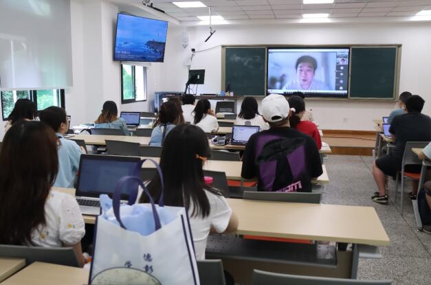 1.jpg 365英国上市集团