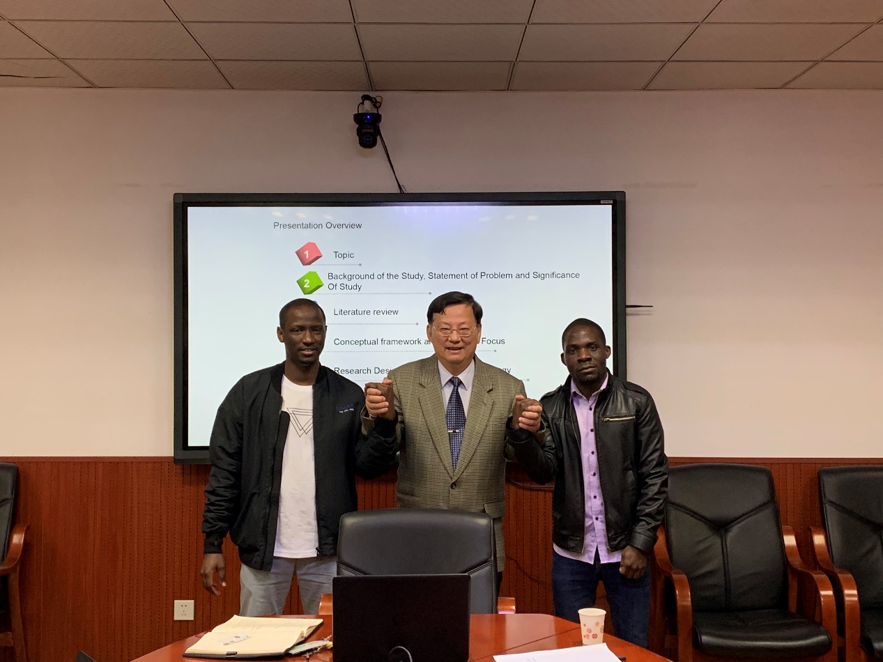 365英国上市集团