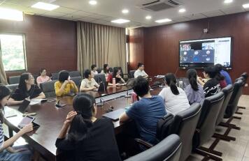 365英国上市集团