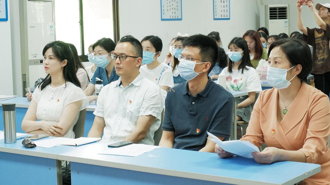 365英国上市集团