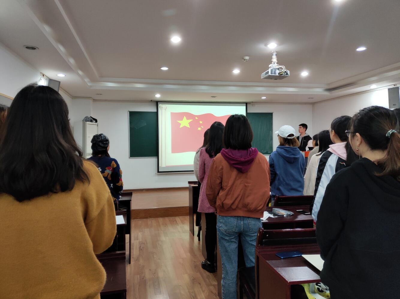 365英国上市集团