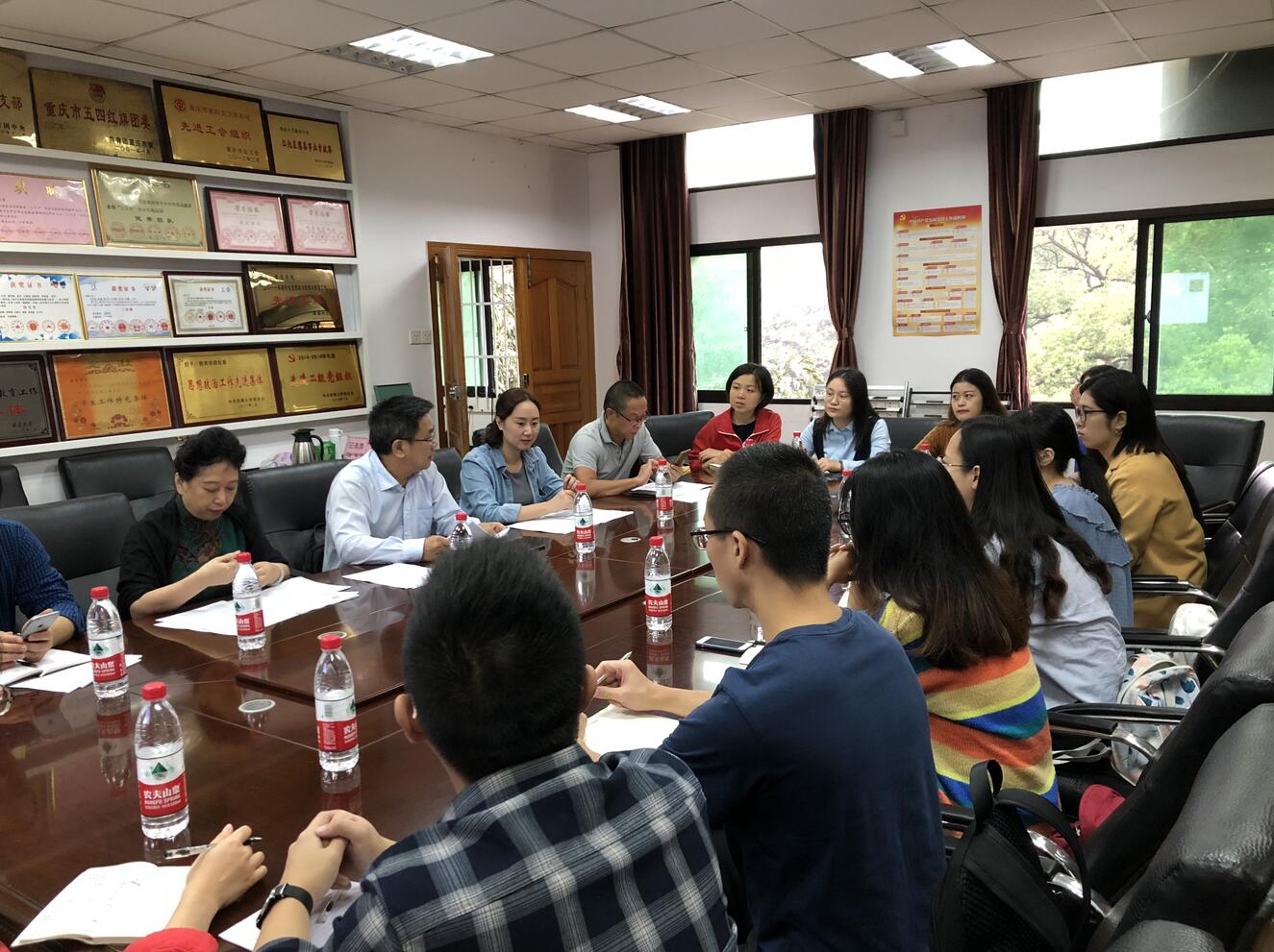 365英国上市集团