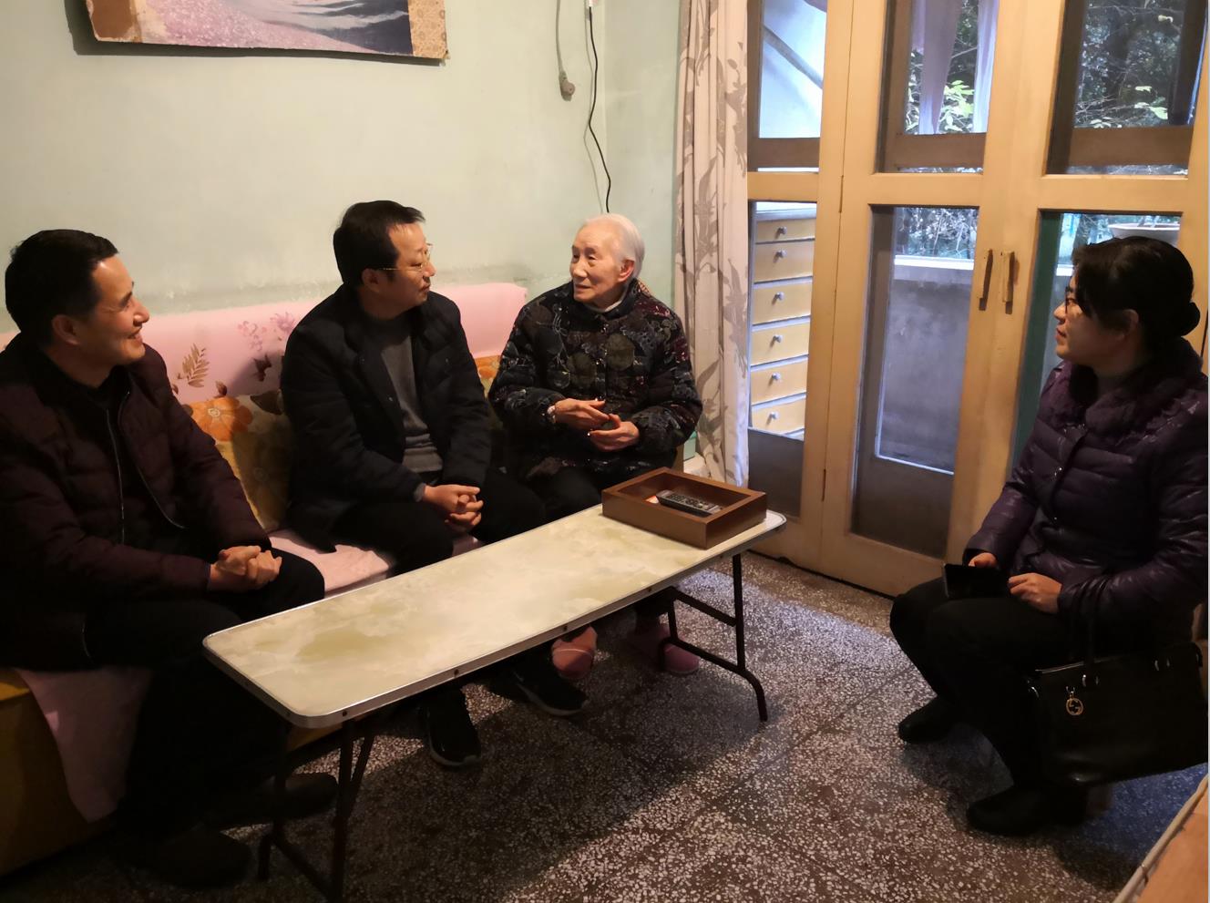 365英国上市集团