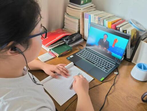 365英国上市集团