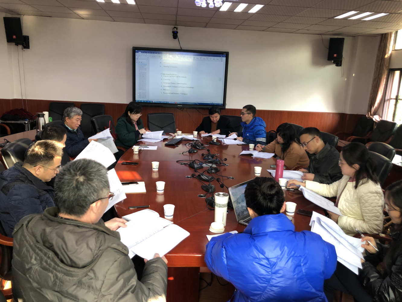 365英国上市集团