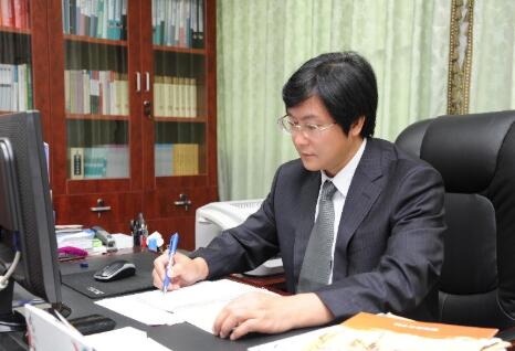 365英国上市集团