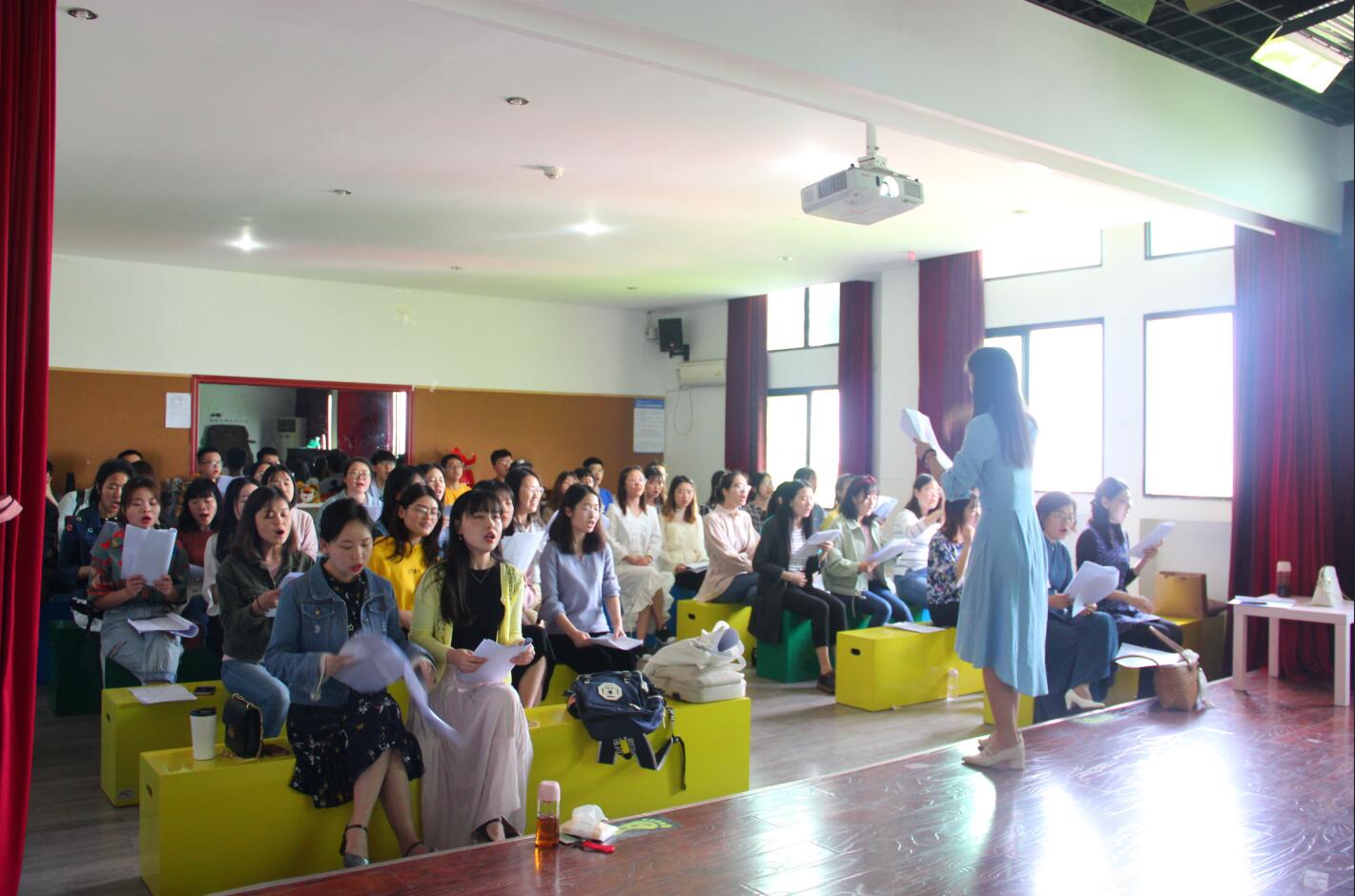 365英国上市集团