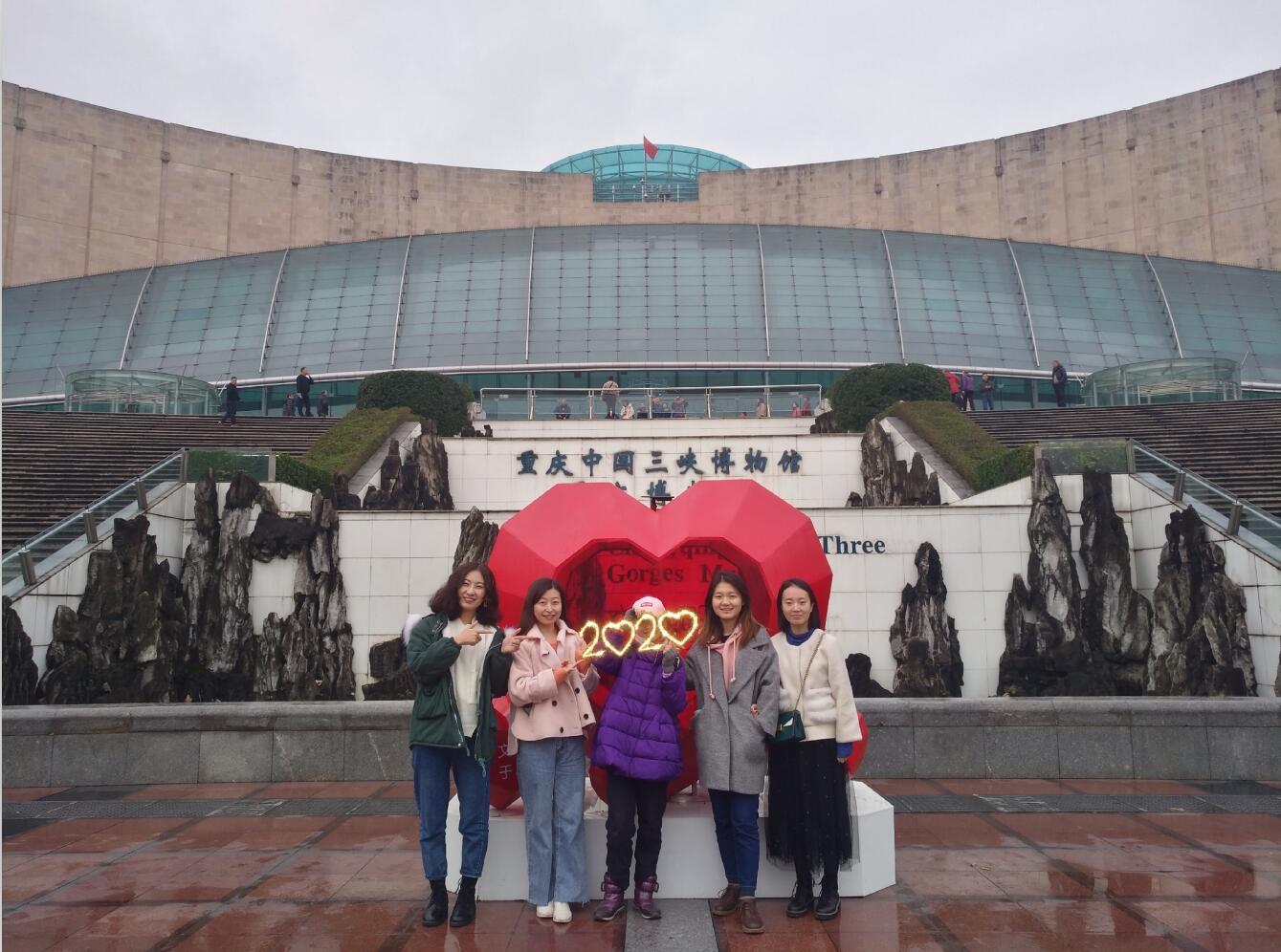 365英国上市集团