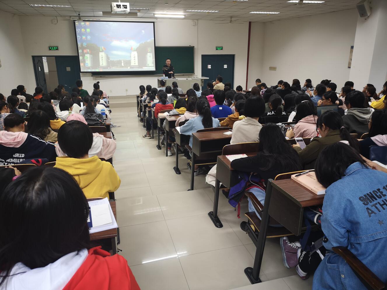 1.jpg 365英国上市集团