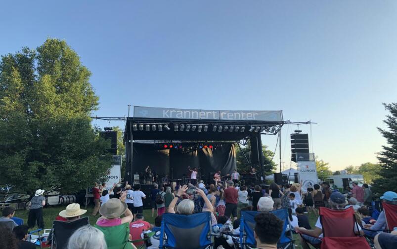 365英国上市集团