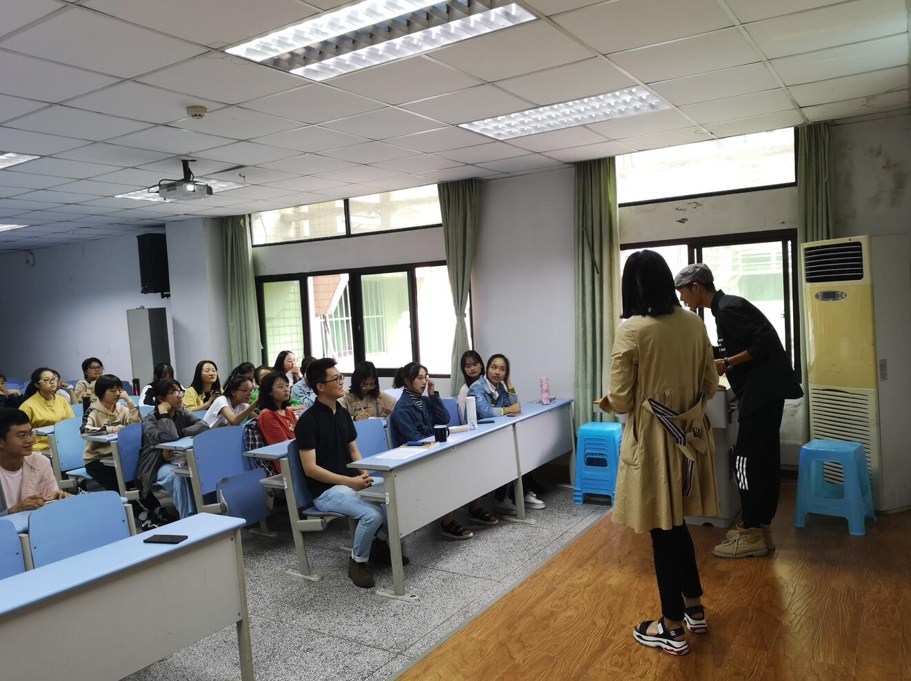 1.jpg 365英国上市集团