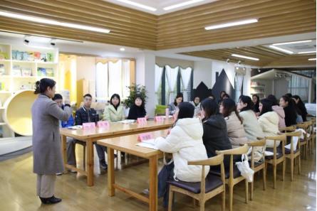 365英国上市集团