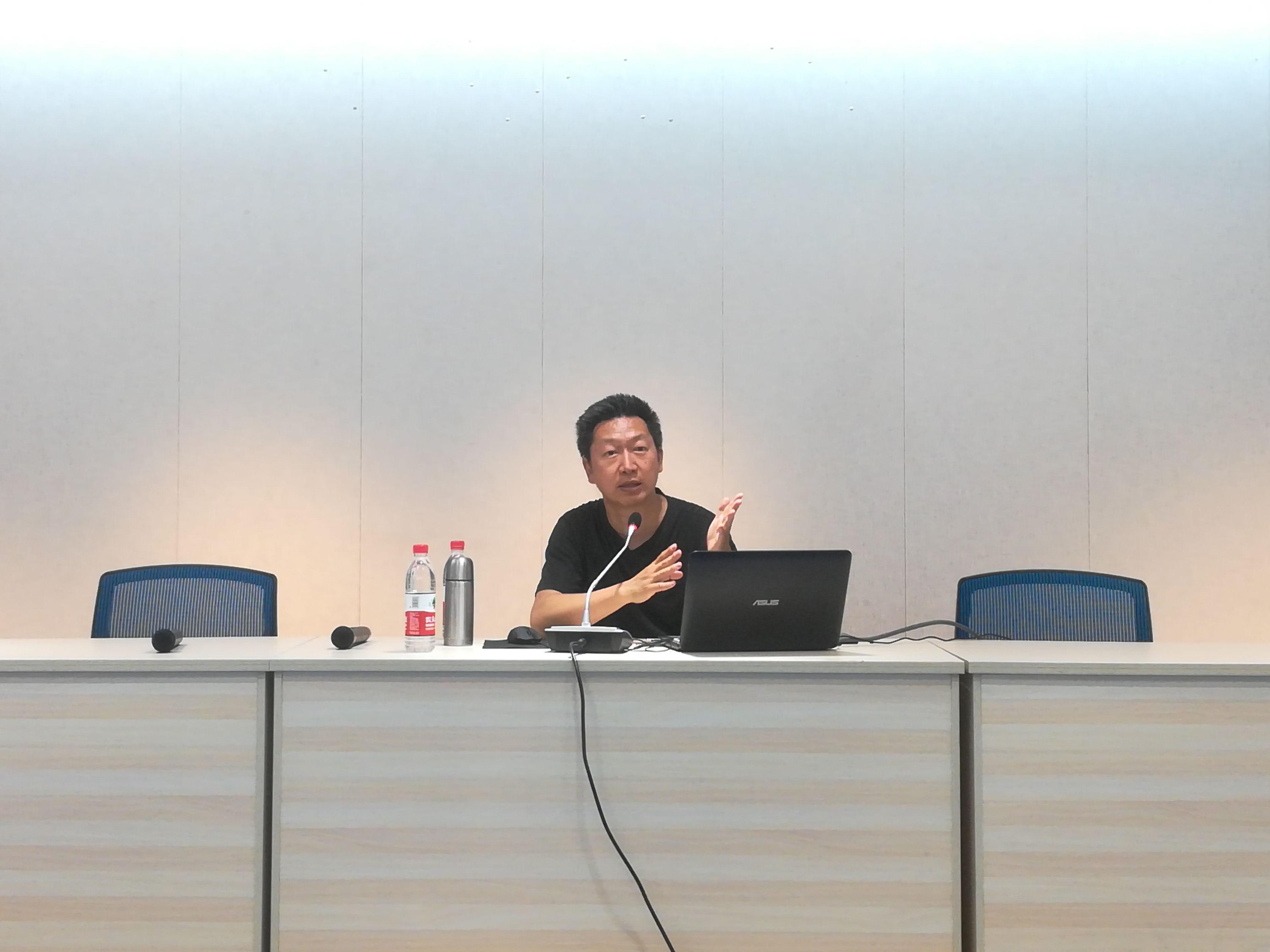 365英国上市集团