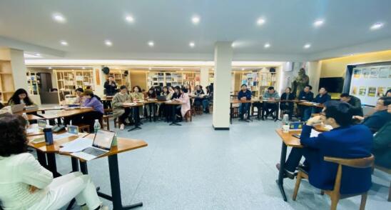 365英国上市集团